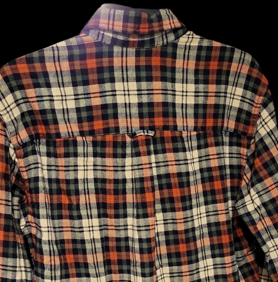 Cactus Flannel Plaid Med L/S front pocket, lace hem - Picture 13 of 15